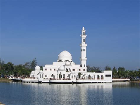 Masjid Tengku Tengah Zaharah Masjid Terapung Islamic Tourism Centre