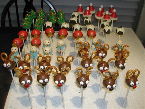 Made by christina pagan & yesenia figueroa. Mini Cakes by Mini Marge: Christmas Cake Pop Demo