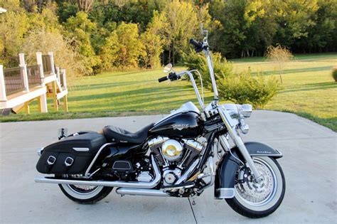 I did everything myself and added all chrome controls, levers, braided lines. Buy 2012 Harley-Davidson Road King CLASSIC Touring on 2040 ...