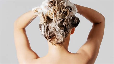 The Right Way Wash Your Hair