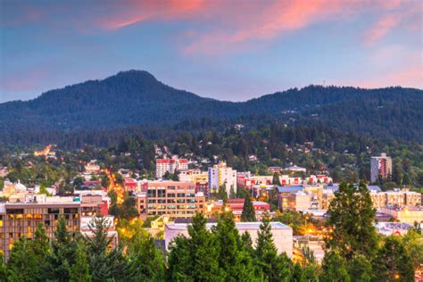 Eugene Oregon City Stock Photos Pictures And Royalty Free Images Istock