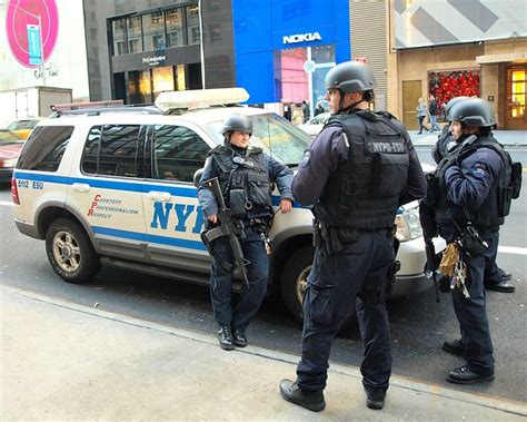 Nypd Esu Emergency Service Unit Police Officers Midtown New York City