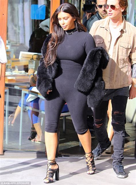 Am Back Kim Kardashian Put Her Unbelievable Post Child Body On Full