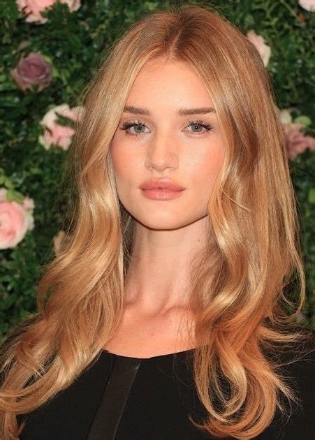 A stunning color combination is light strawberry blonde hair with chestnut brown lowlights. 30 Gorgeous Strawberry Blonde Hair Colors | herinterest.com/