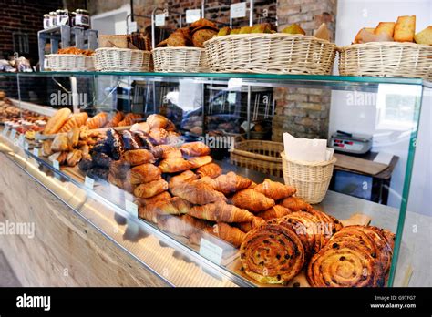 French Bakery Paris 20th Paris Stock Photo Alamy