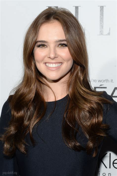 Long Flowing Curly Hair So Growing My Hair Out Zoey Deutch Hair Styles Brunette Beauty