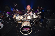 A los 72 años Muere Alan White, el baterista del grupo de rock "Yes ...