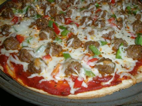 Easy Sausage Pizza
