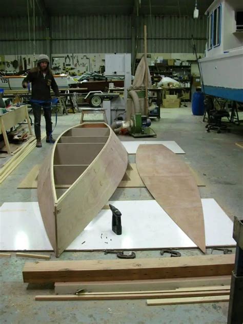 15 12 Ft Rowboat Easy Build In Plywood Build Your Own Boat Plywood