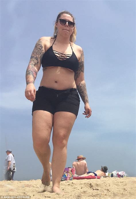 Teen Moms 2 Kailyn Lowry Shows Off Boobs And Body Tattoos In Bikini And