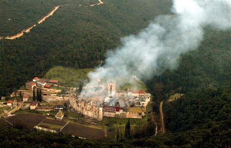 Dan Kada Je Srpska Svetinja Osvanula U Pepelu Misterija Po Ara Na