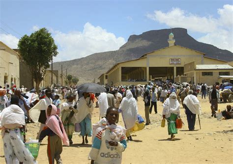 Crowd In Senafe Market Eritrea Eritrea Eric Lafforgue Dolores Park