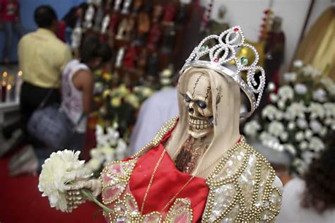 Santa Muerte Blanca Historia Oraciones Significado Y Mucho M S