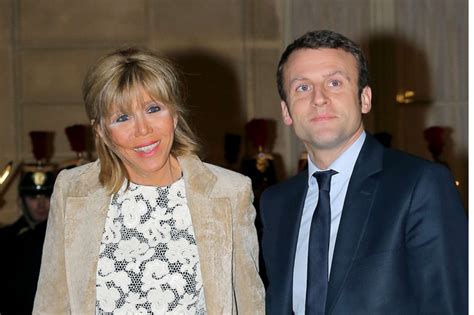 Emmanuel Macron Paris Match Consacre Sa Une à Son épouse Brigitte