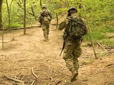 11th Regiment Advanced Camp Stx Cadets Sneak Through The Flickr