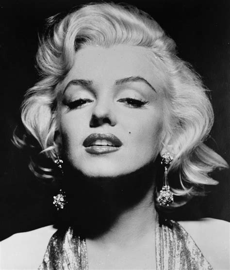 Znalezione Obrazy Dla Zapytania Marilyn Monroe 36 Years Dead Marilyn