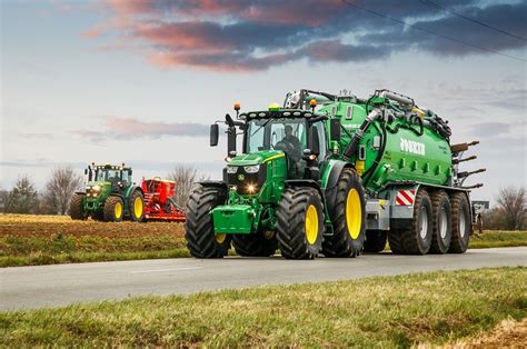 2000 x 1545 gif pixel. John Deere adds new flagship tractors to 6R Series - Grain ...