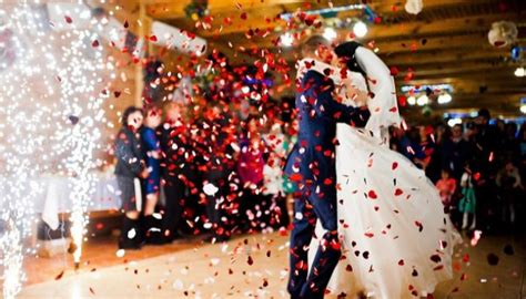 ذكرت وسائل اعلام تركية ان الحلقة الجديدة من مسلسل الخائن، للممثلة التركية جانسو ديري&#8203;، لن تعرض في هذا الأسبوع وقد تأجلت للأسبوع المُقبل. كورونا يحرم البلجيكيين من الرقص في الأعراس - اخبار ليبيا