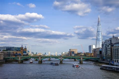 Premium Photo London Panoramic View And Thames River Uk