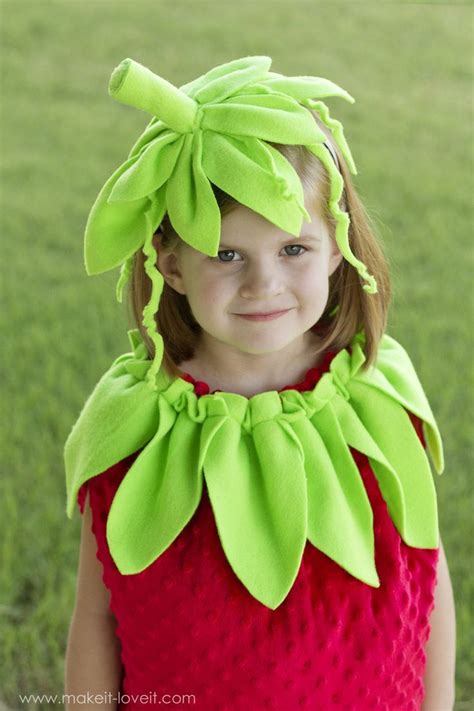 diy strawberry costume…a tutorial plus one to give away strawberry costume diy holloween