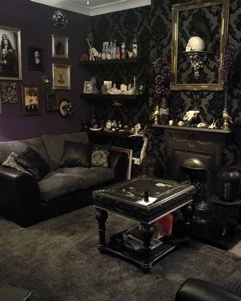 25 Inspiring Gothic Bedroom Idea To Try For The Next Halloween Gothic Living Room Gothic