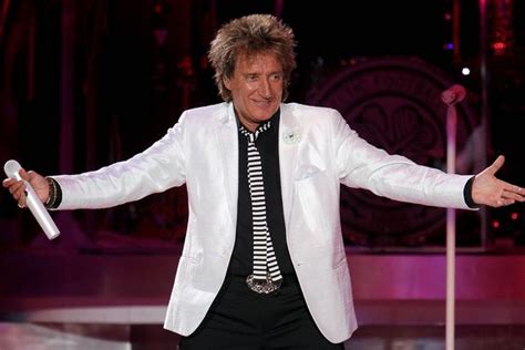 Rod Stewart Broke Down In Tears On Hearing News Of His Knighthood Says