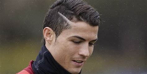 Kumpulan Gaya Rambut Cristiano Ronaldo Terbaru Dan Lengkap Keren Model Baju Terbaru