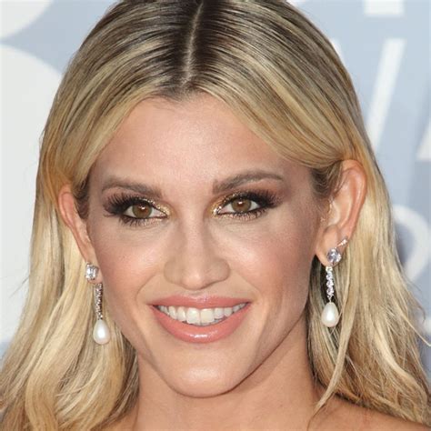 Ashley Roberts Newsphotos And Videos From The Former Pussycat Doll Hello