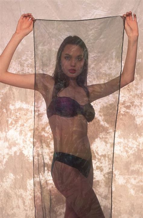 Angelina Jolie S First Photoshoot Aged 16 Revealed Celebrity News