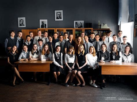 Лучшее 48 фотографий Портретные позы выпускников Школьные фото