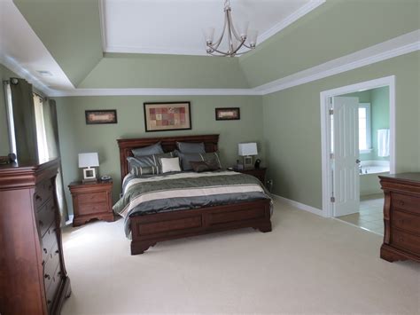 By definition, the master bedroom is usually the largest one in the house but there are also other elements that capture the essence of the concept. Linda Beam - "An Affection for Staging": Mz. Smarty Mouth ...