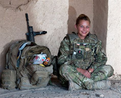 Female Soldiers From Around The World The Grizzled Army Medic