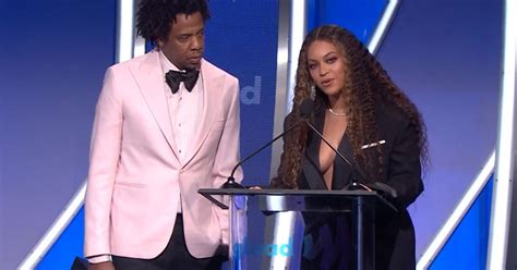 beyoncé cries over uncle s hiv death at glaad awards