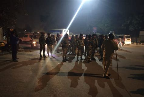 Delhi Police Plan To Arrest En Masse Caa Nrc Protesters Put Them In