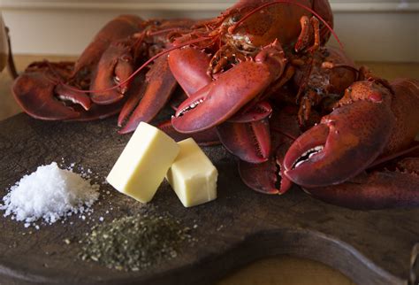 Live Maine Lobster Linda Beans Maine Lobster