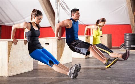 Clase De Crossfit Cómo Es Ejercicios Entrenamiento Del Día Wod