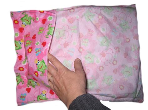 When can a toddler use a pillow? BobbleRoos - Our Blog: Toddler Pillow - How to use a BobbleRoos Toddler Pillowcase with Envelope ...