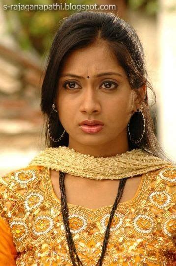 indian garam masala actress udhayathara latest photo collection