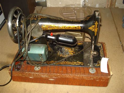 antique singer sewing machine