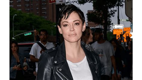 Rose Mcgowan Hands Herself In To Police 8days