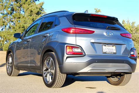 They hyundai kona has a maximum curb weight of 3,126 pounds. Auto Channel Exclusive: 2019 Hyundai Kona Ultimate FWD ...
