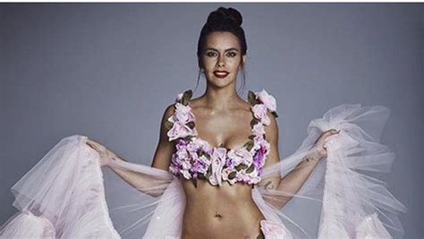 Cristina Pedroche Y Su Vestido Otra Vez Protagonistas En Las Campanadas