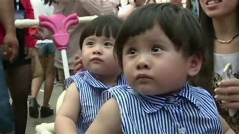 Thousands Of Twins Celebrate In China Bbc News