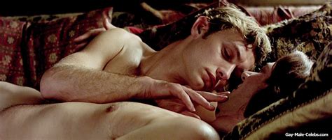 Jude Law Nude And Hot Gay Sex In Wilde Man Men