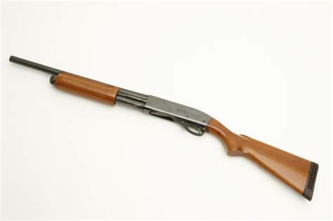 Remington Wingmaster Model 870 Pump Shotgun 12 Gauge Serial V629370v