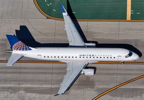 United Modifying E175s To Operate With 70 Seats Routes