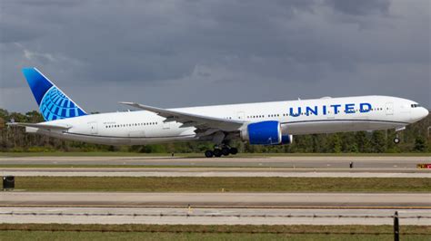 N2250u United Airlines Boeing 777 300er By Dalton Hoch Aeroxplorer
