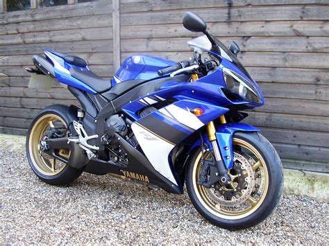 £ Sold Yamaha Yzf R1 4c8 Magnificent Standard Bike 9500 Miles