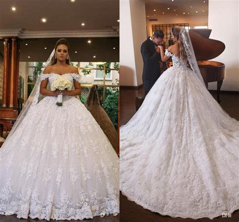 2020 Dubai Arabic Ball Gown Wedding Dresses Off Shoulder Full Lace