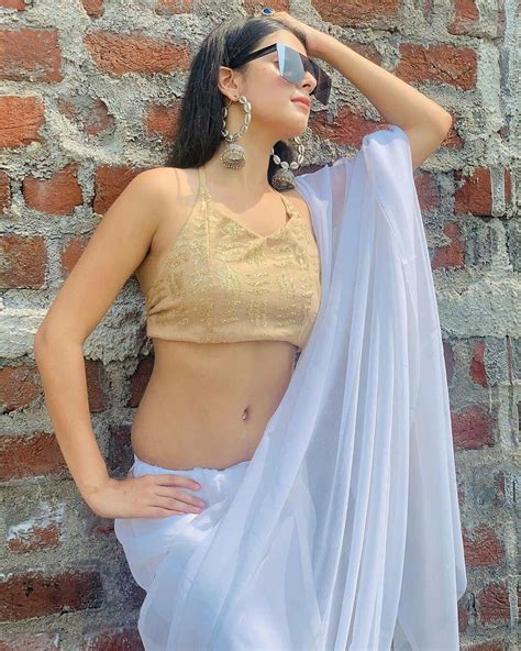 Pin By Fsn On Indian Designer Wear Backless Dress Formal Saree